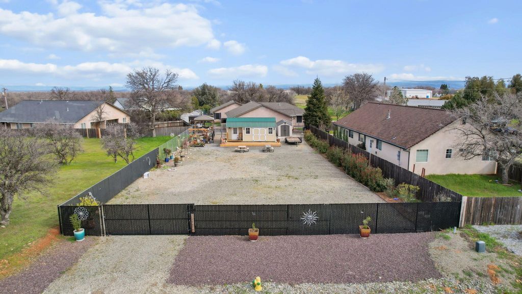 19618 Lake California Drive, Cottonwood, CA 96022