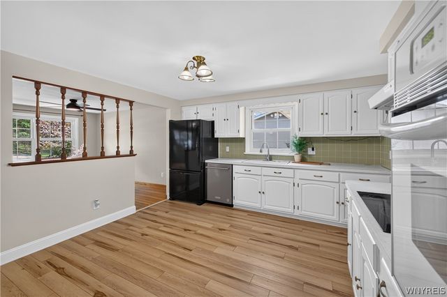27 Cheryl Road, West Seneca, NY 14224