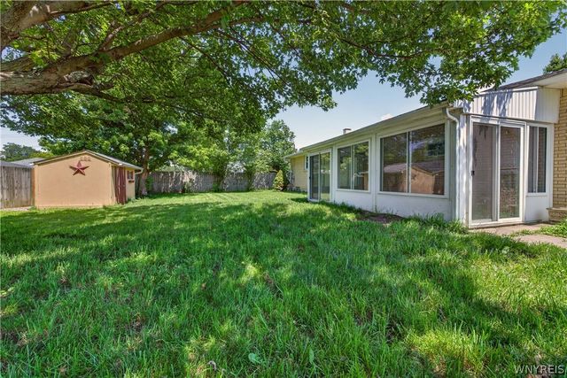 27 Cheryl Road, West Seneca, NY 14224