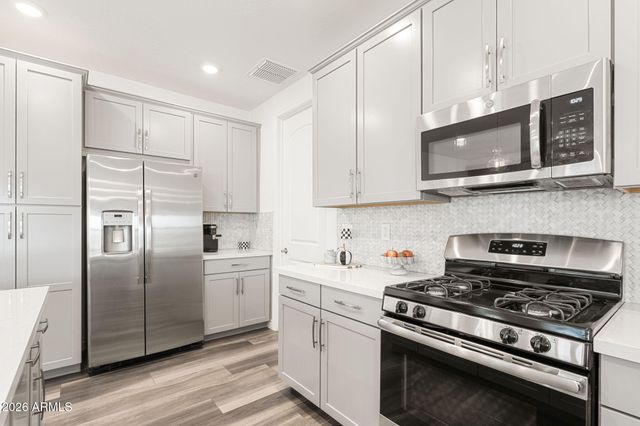 5100 E RANCHO PALOMA Drive 2066, Cave Creek, AZ 85331