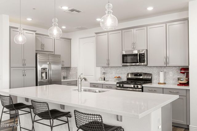 5100 E RANCHO PALOMA Drive 2066, Cave Creek, AZ 85331