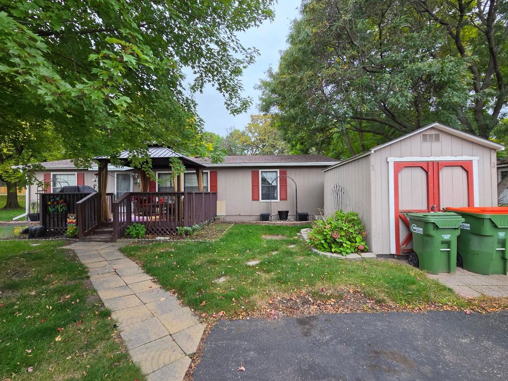 9512 W Sandpiper Drive, Blaine, MN 55434 — exterior