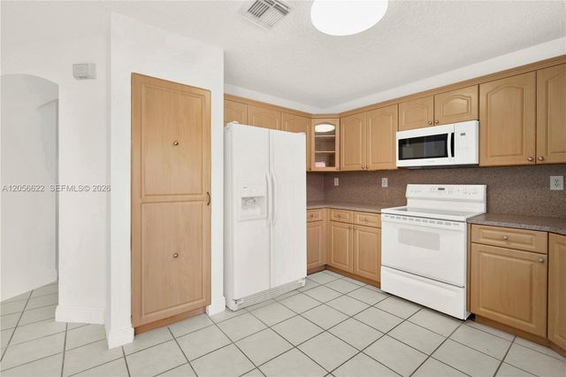 16301 SW 100th Terrace ., Miami, FL 33196