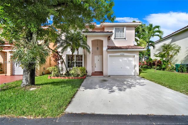 16301 SW 100th Terrace ., Miami, FL 33196