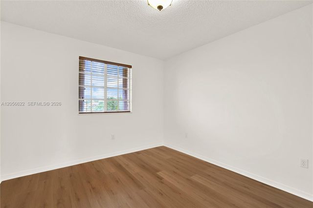 16301 SW 100th Terrace ., Miami, FL 33196