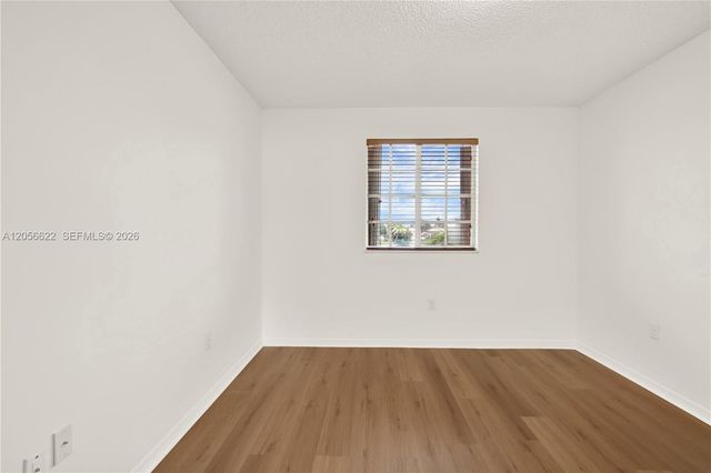 16301 SW 100th Terrace ., Miami, FL 33196
