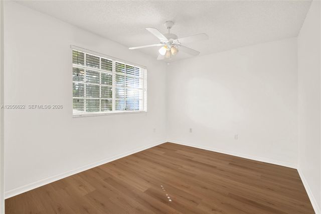 16301 SW 100th Terrace ., Miami, FL 33196