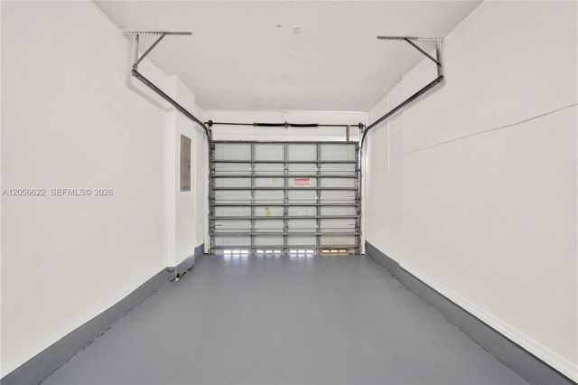 16301 SW 100th Terrace ., Miami, FL 33196