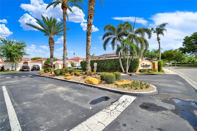 16301 SW 100th Terrace ., Miami, FL 33196