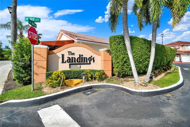 16301 SW 100th Terrace ., Miami, FL 33196