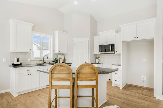 718 Margaret Avenue NE, Isanti, MN 55040