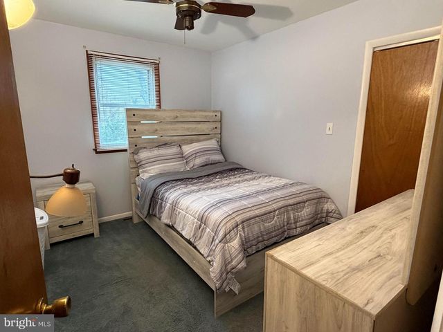 221 W 3RD ST, Palmyra, NJ 08065