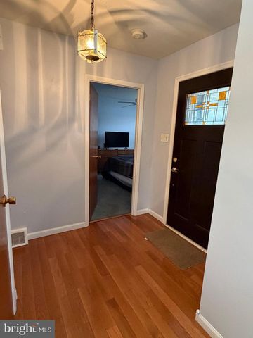 221 W 3RD ST, Palmyra, NJ 08065