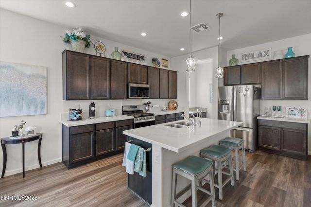 7586 Evans Bridge Street, Sparks, NV 89436