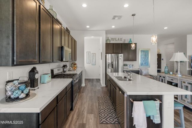 7586 Evans Bridge Street, Sparks, NV 89436