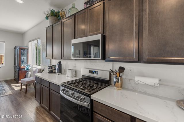 7586 Evans Bridge Street, Sparks, NV 89436