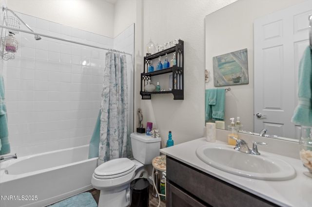 7586 Evans Bridge Street, Sparks, NV 89436