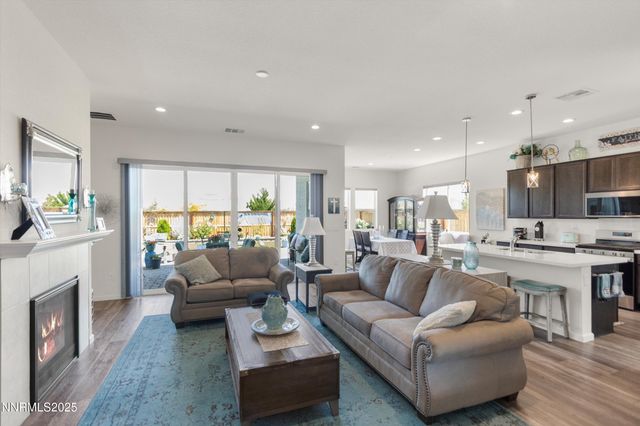 7586 Evans Bridge Street, Sparks, NV 89436