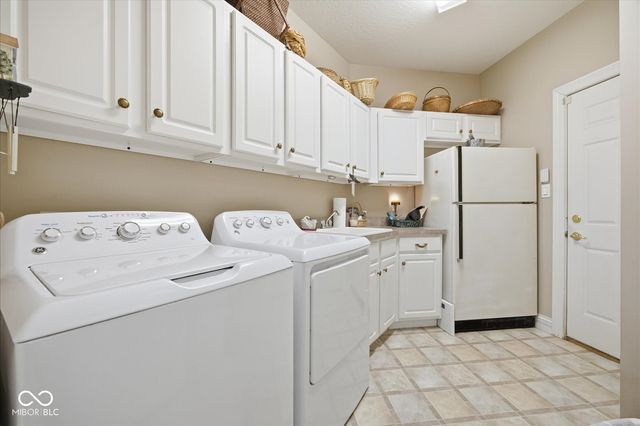 1436 Bark Lane, Shelbyville, IN 46176