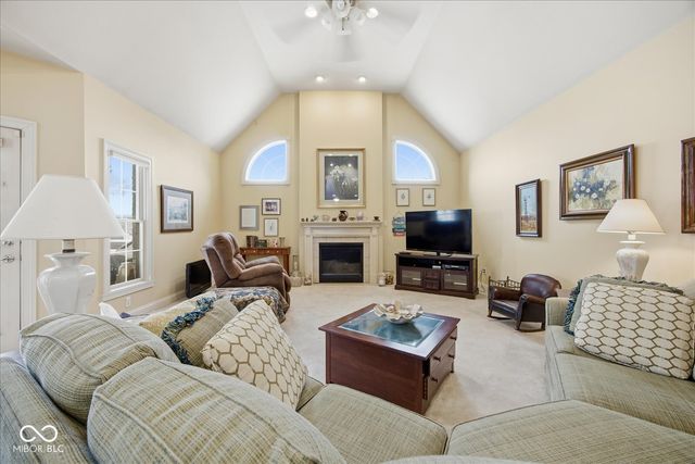 1436 Bark Lane, Shelbyville, IN 46176