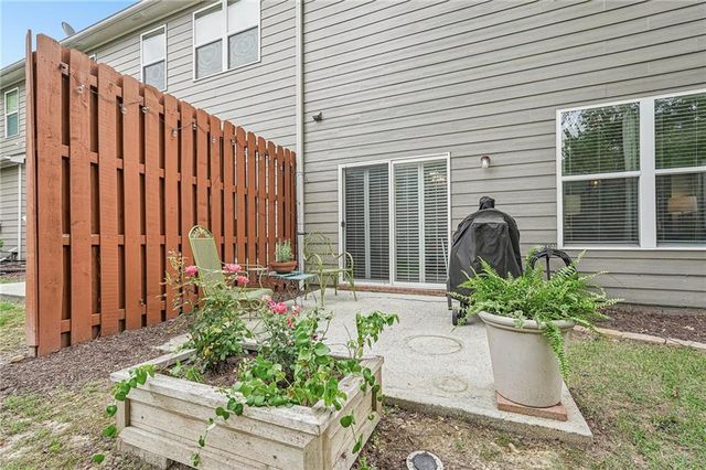 2340 Whiteoak Lane SE, Smyrna, GA 30080