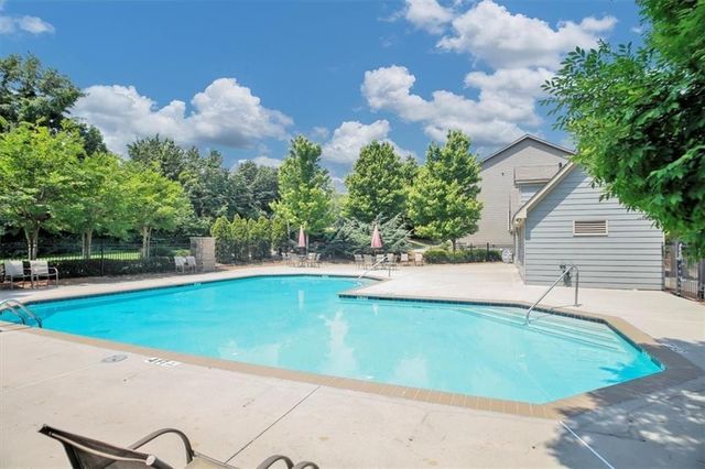 2340 Whiteoak Lane SE, Smyrna, GA 30080