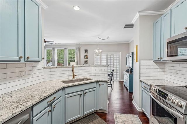 2340 Whiteoak Lane SE, Smyrna, GA 30080