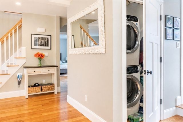 33 Brunswick Park 2, Melrose, MA 02176