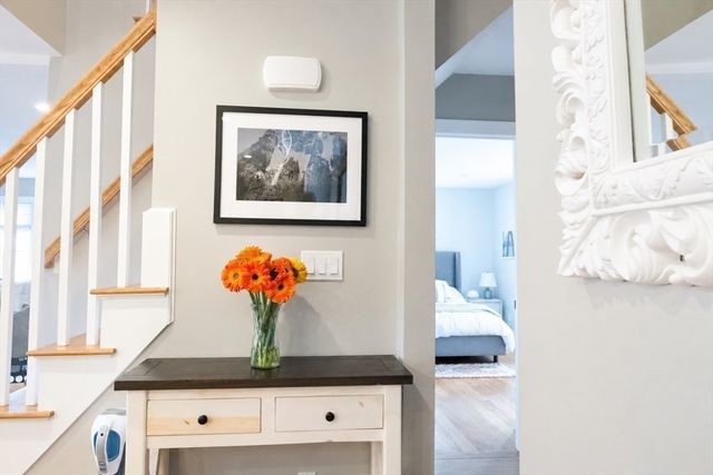 33 Brunswick Park 2, Melrose, MA 02176