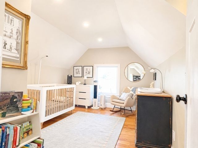 33 Brunswick Park 2, Melrose, MA 02176