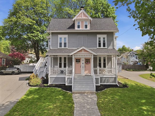 33 Brunswick Park 2, Melrose, MA 02176