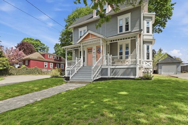33 Brunswick Park 2, Melrose, MA 02176