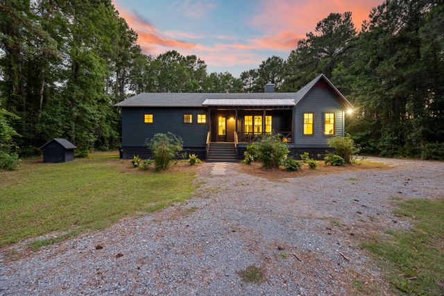 153 Tarbell Lane, Mcclellanville, SC 29458