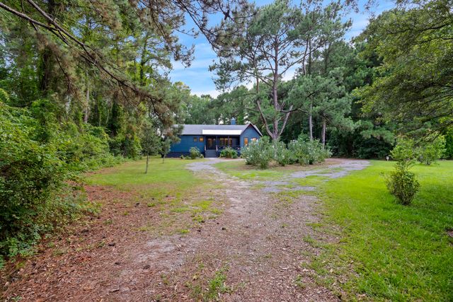 153 Tarbell Lane, Mcclellanville, SC 29458