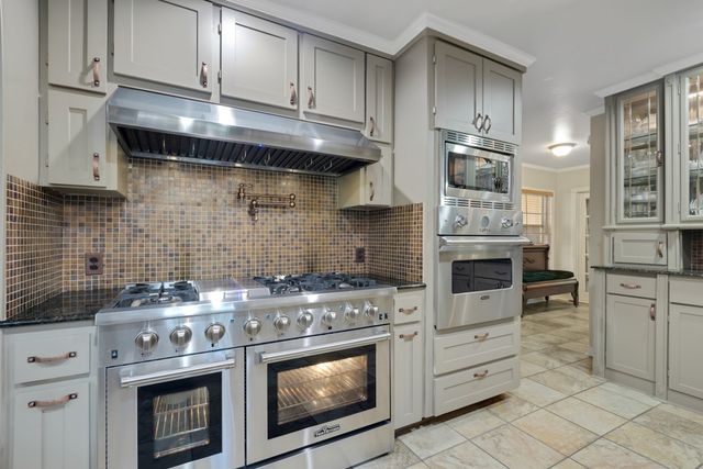 1815 N Bell Avenue, Denton, TX 76209