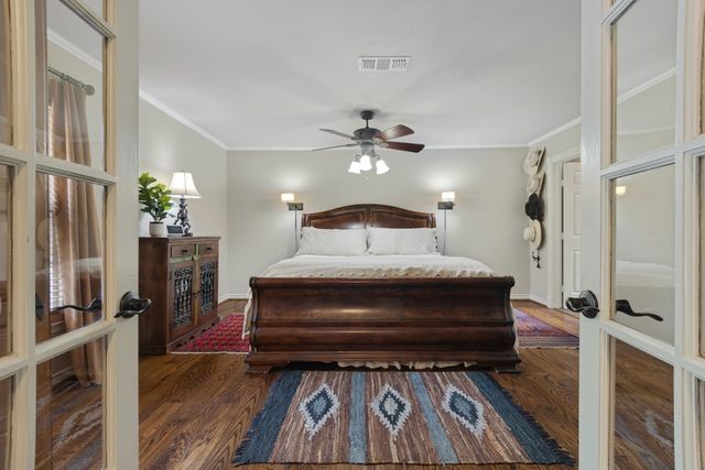 1815 N Bell Avenue, Denton, TX 76209