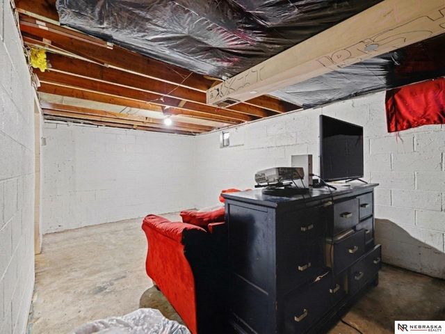 3540 N 39th Street, Omaha, NE 68111