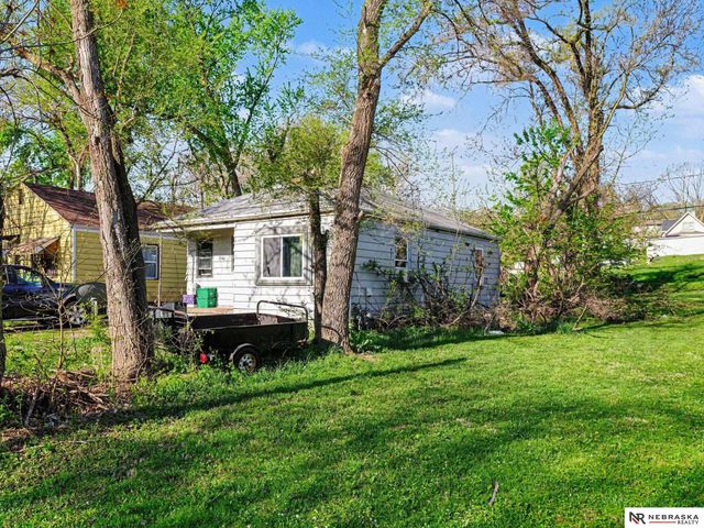 3540 N 39th Street, Omaha, NE 68111