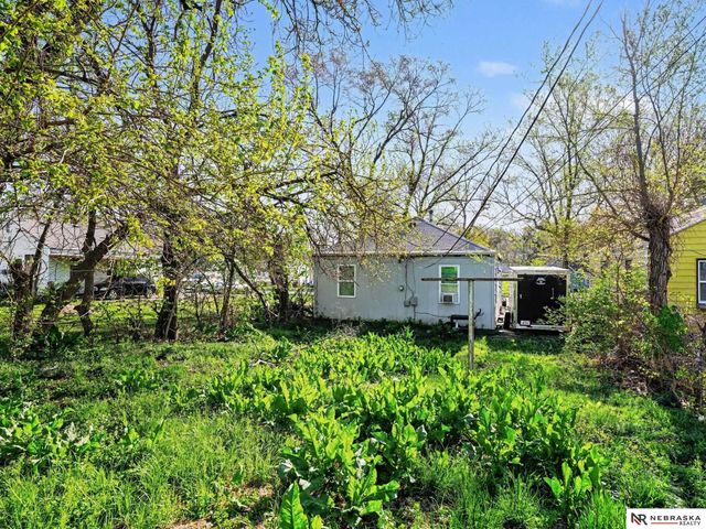 3540 N 39th Street, Omaha, NE 68111