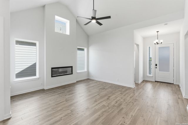 9427 Hidden Stone, Schertz, TX 78154