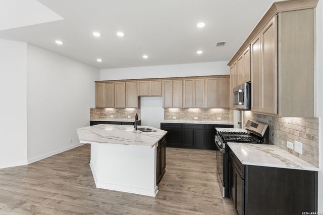 9427 Hidden Stone, Schertz, TX 78154