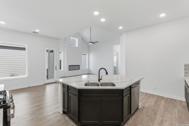 9427 Hidden Stone, Schertz, TX 78154