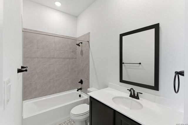 9427 Hidden Stone, Schertz, TX 78154