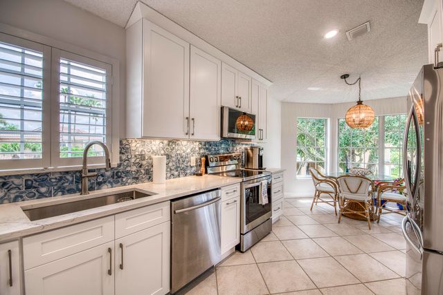 202 Legendary Circle, Palm Beach Gardens, FL 33418