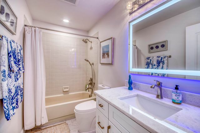 202 Legendary Circle, Palm Beach Gardens, FL 33418