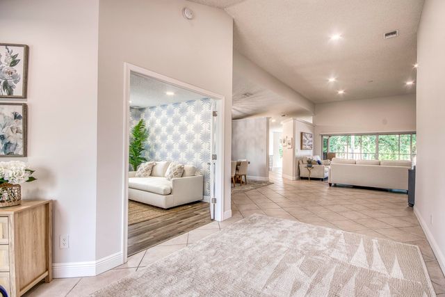 202 Legendary Circle, Palm Beach Gardens, FL 33418