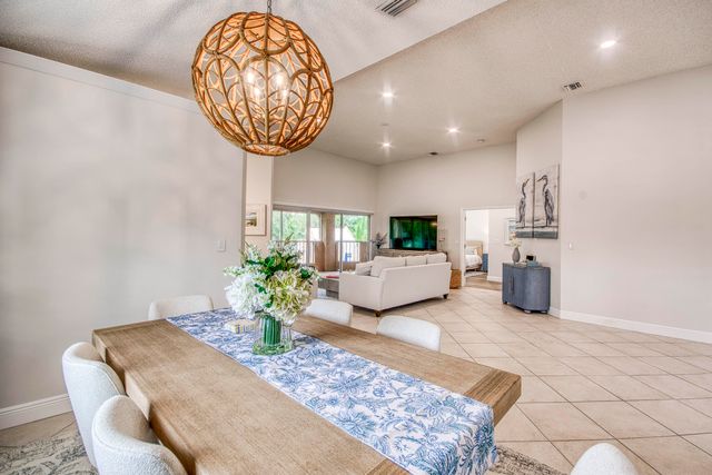 202 Legendary Circle, Palm Beach Gardens, FL 33418