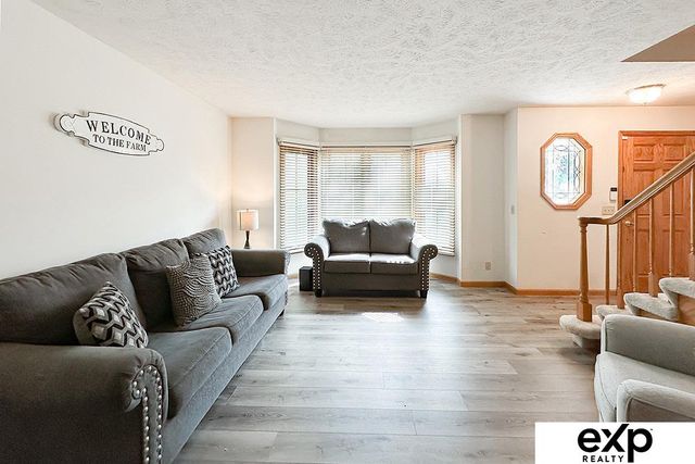 1010 Hogan Street, Papillion, NE 68046