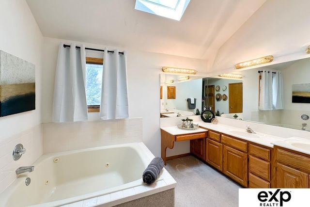 1010 Hogan Street, Papillion, NE 68046