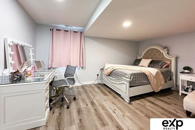 1010 Hogan Street, Papillion, NE 68046